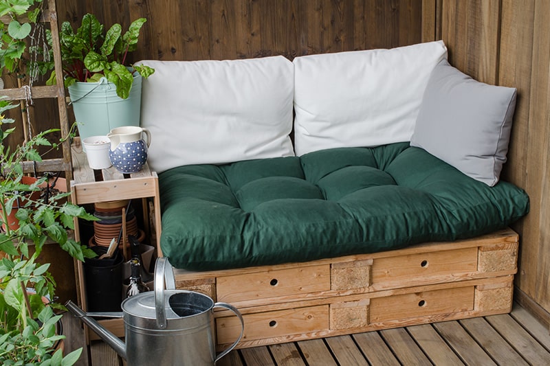 Outdoor furniture design with wooden pallets for small balcony, it has plenty of design ideas