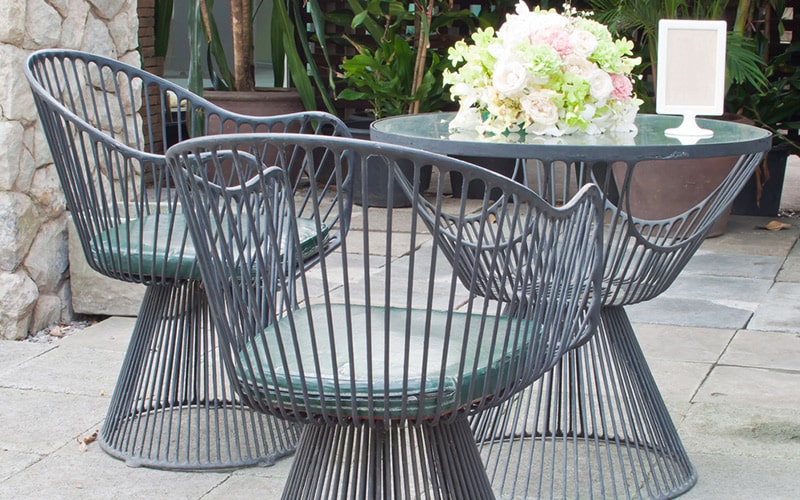 Circular cane balcony furniture design gives elegant and classic look in your balcony space