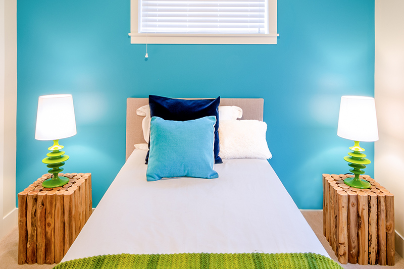 Classic blue paint colors for bedroom fabulously balanced and soothing, a sweep of this shade of blue on your wall can never really go wrong. 