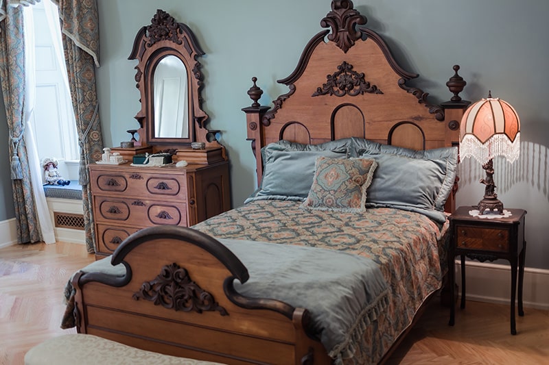 Modern wooden bed designs with antique wooden beds, carved with class