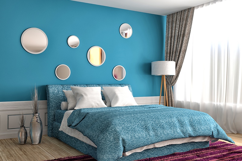 Peppy blue bedroom decorating ideas try to deck up those walls with suitable mirror work, and you will need nothing more to unwind in your chamber.