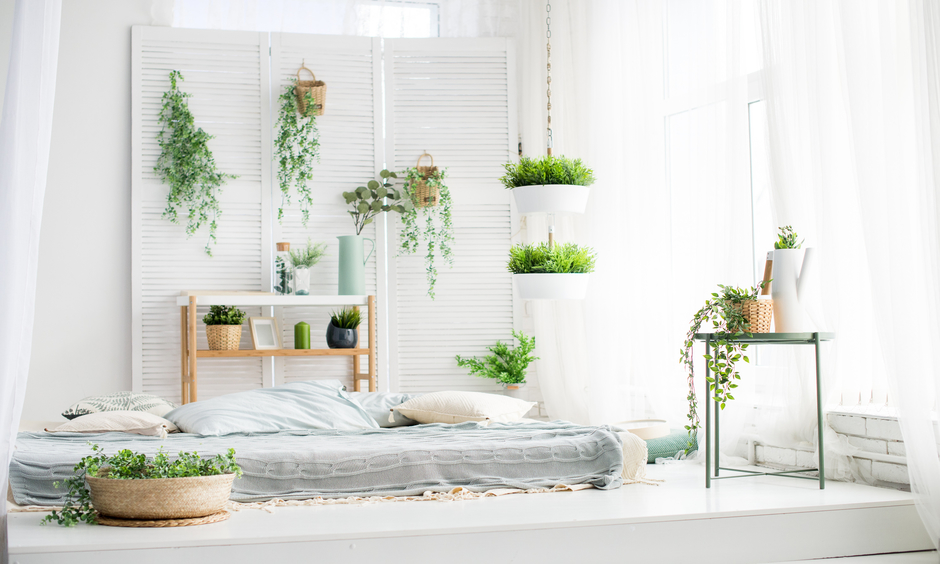 Small space garden ideas choose hanging garden so can install even in a bedroom.