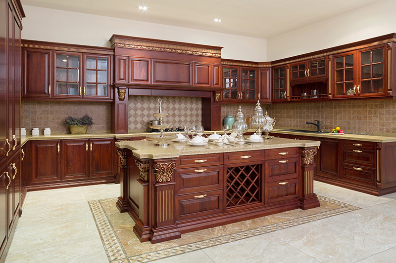 Classical modern kitchen cabinets are ideal for large kitchen spaces