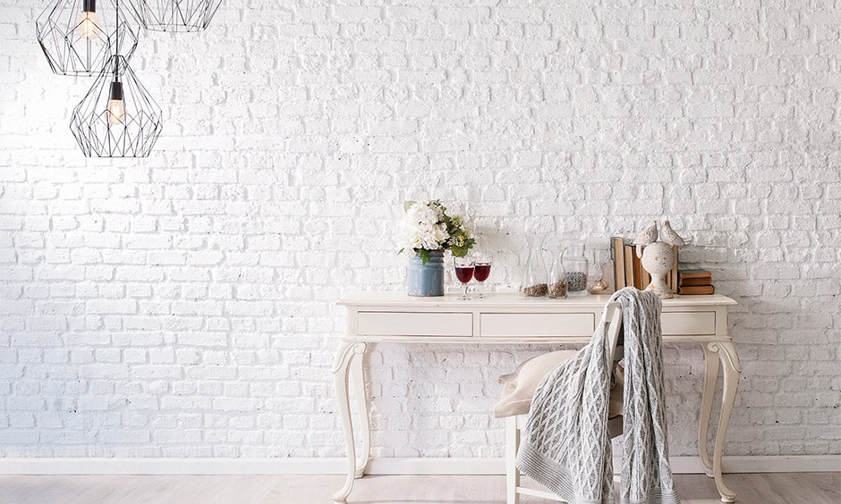 Minimal brick wall design is suitable for study rooms and living areas