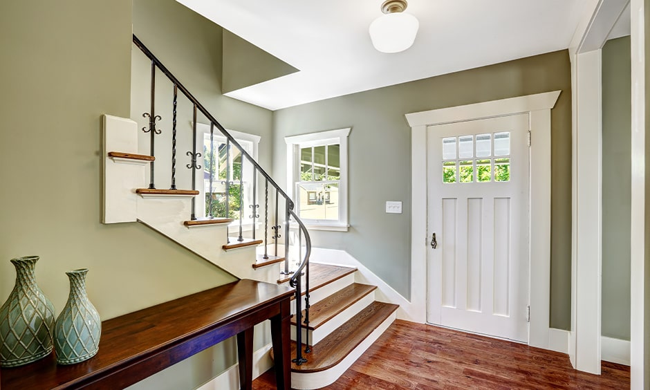 Placement of the staircase as per vastu for indian homes where the internal staircase should never have the kitchen, store room