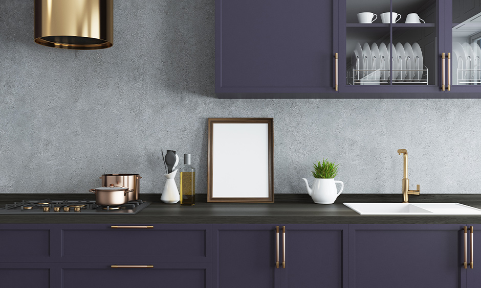 Rustic purple kitchen cabinets with grey wall design are minimal and bring vintage countryside kitchen vibes.