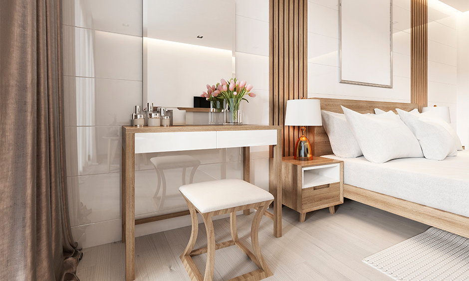 White colour dressing table with a texture of the wood combination looks classic in the bedroom.