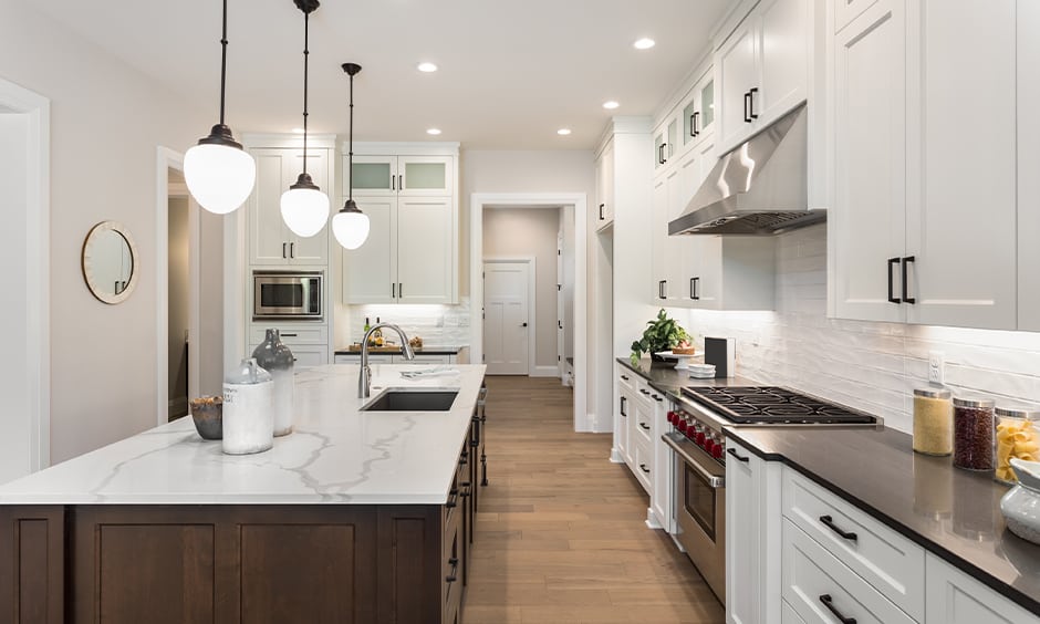 Kitchen island hanging lights in pear-shape 