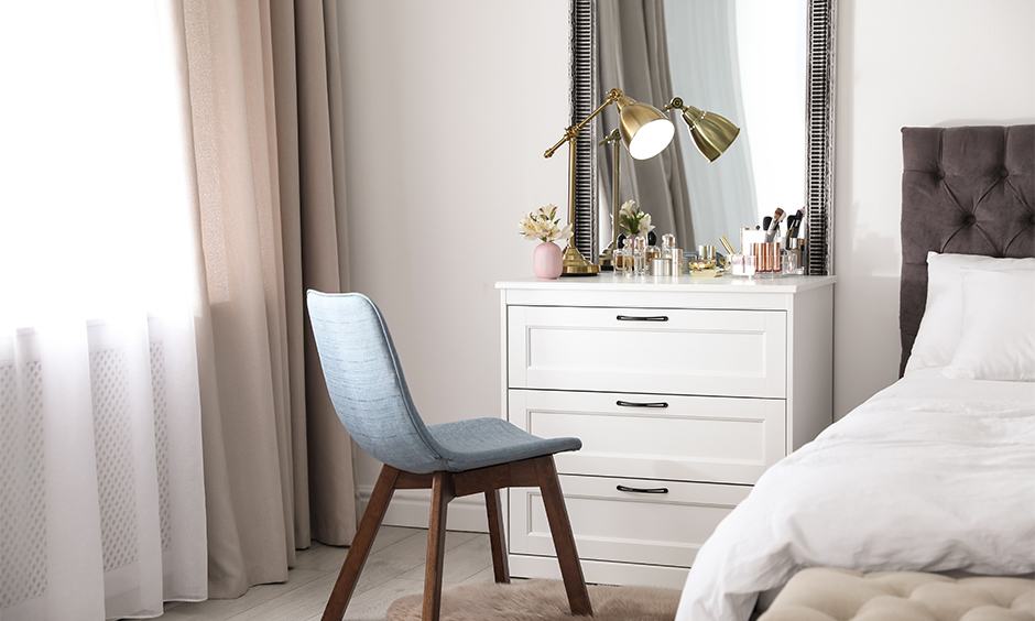 Bedside dressing table design for small bedroom