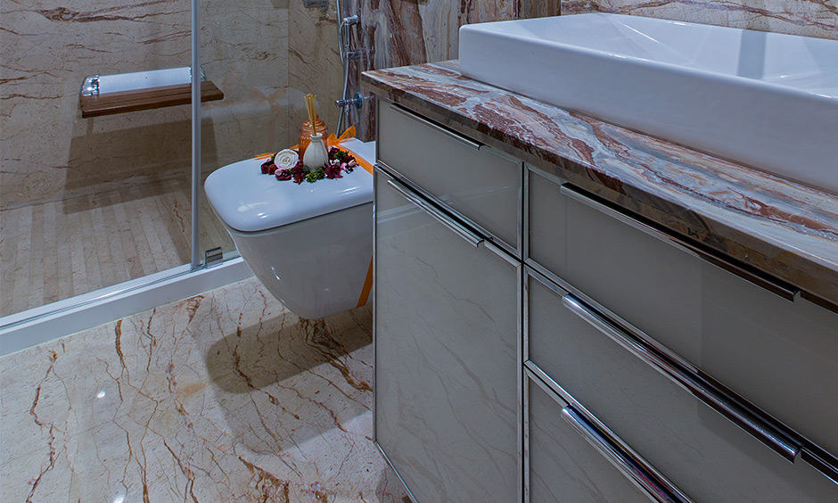 How to clean marble floor in bathroom