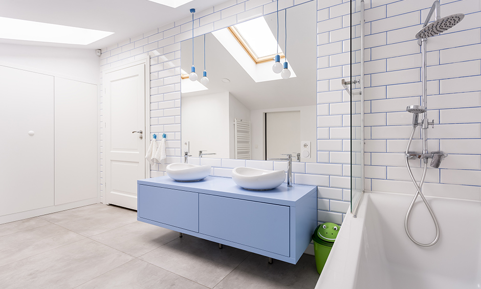 The minimalist bathroom has subway tiles in white colour is the bathroom tile trends in 2021.