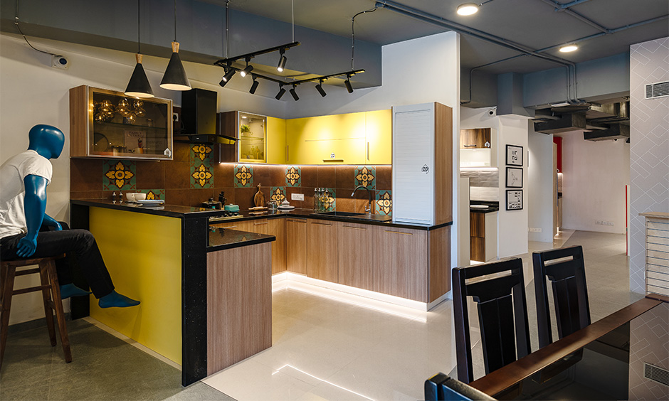 Traditional cum urban u-shaped kitchen at Chennai interior design experience center