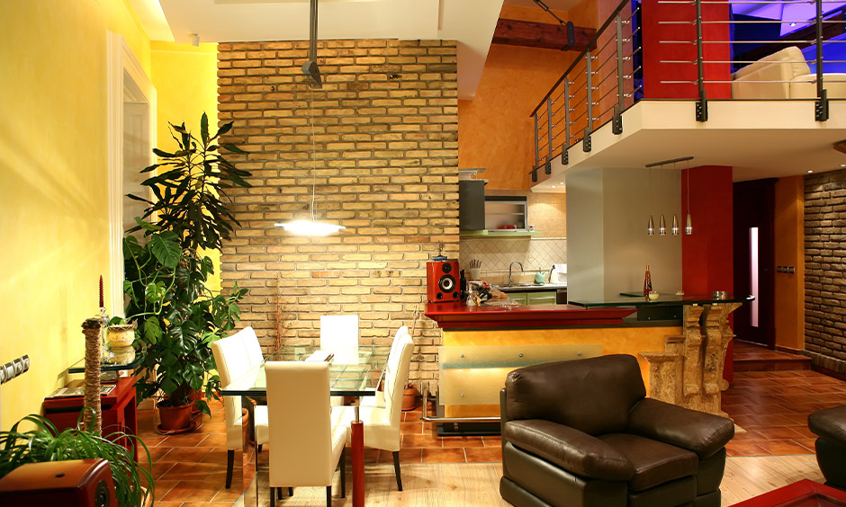 You can flaunt this lively brick red color combination with light yellow wall