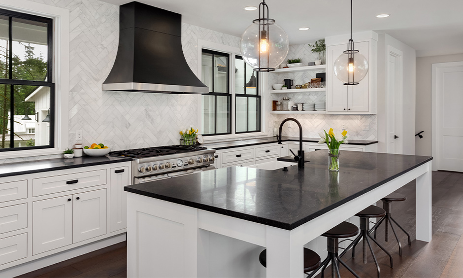 Clear glass pendant lights for kitchen island look flawless