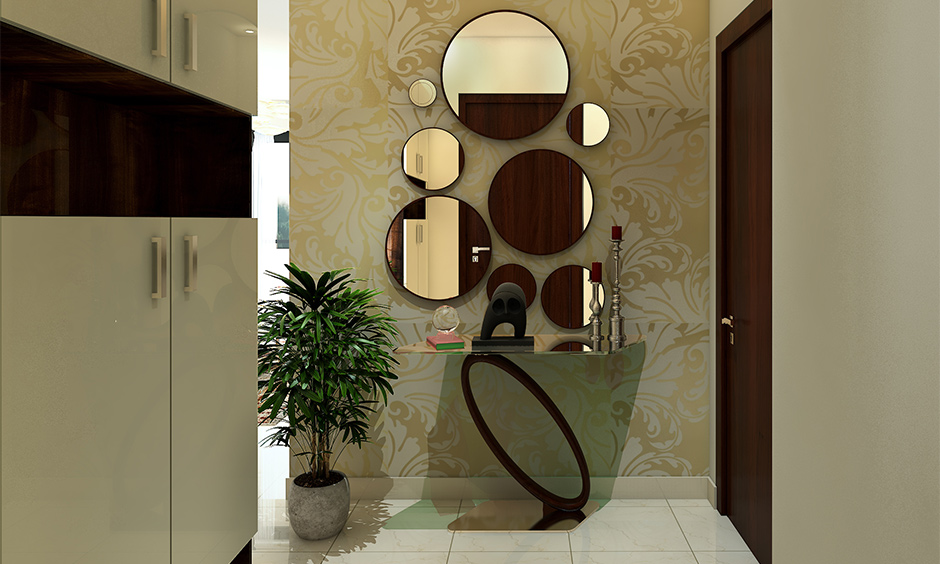 Decorative wall mirrors to decorating your foyer area