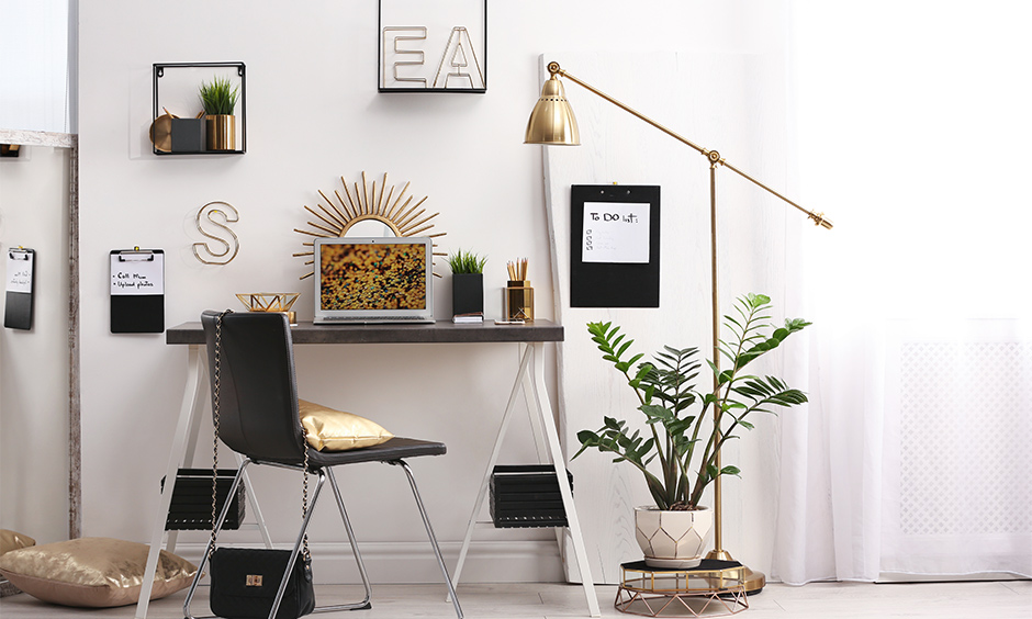 Floor lamp as a study table lamp for your workspace