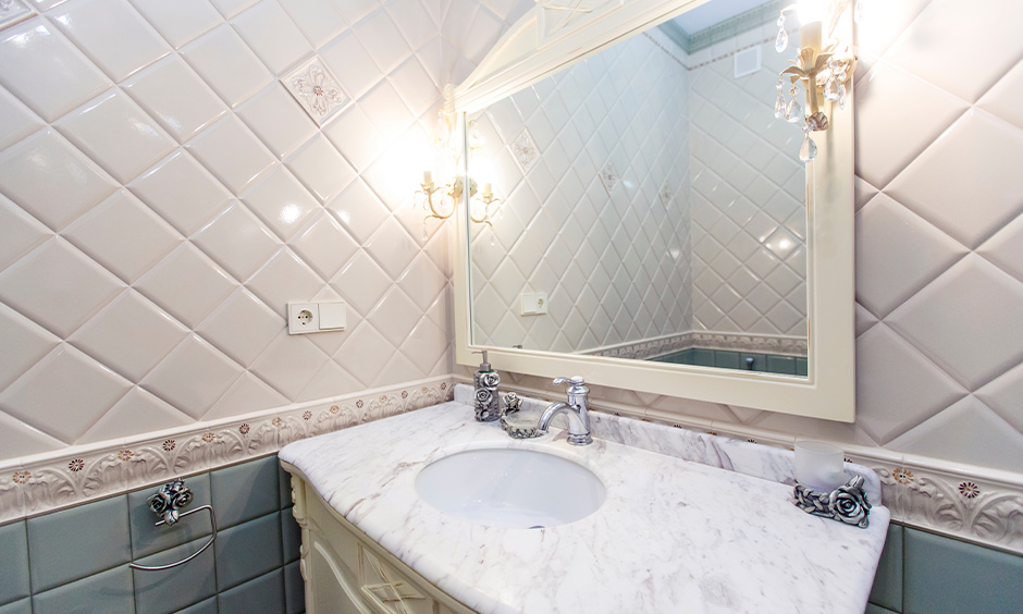 Vintage bathroom lighting for a rejuvenating space